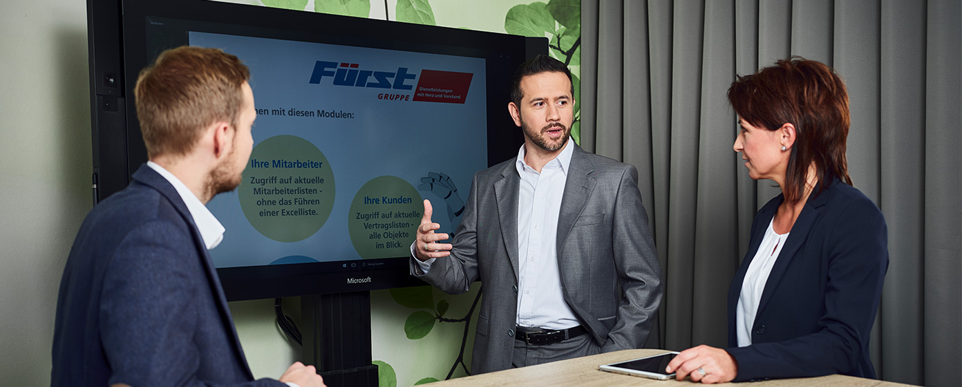 Header f&uuml;r HR Administrator (m/w/d)